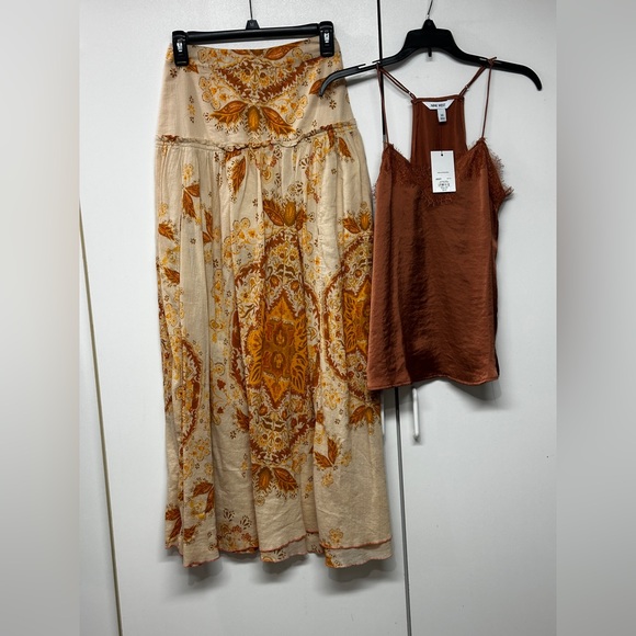 Free People Dresses & Skirts - Clearance! Gently used Free People size 2 Skirt and XS New Nine West Cami